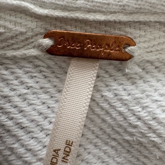 Free People Willow Tunic Polo M Oversized Dolman Sleeve Button Pocket Top White - Picture 8 of 13